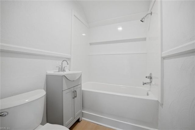 8 Cotton PL, Portsmouth, VA 23702
