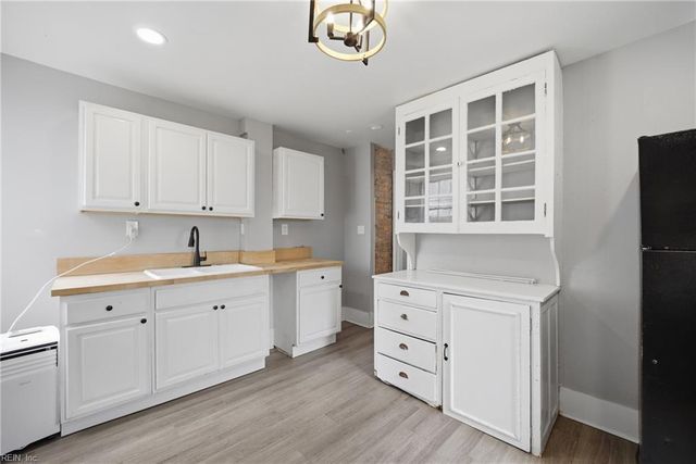 8 Cotton PL, Portsmouth, VA 23702