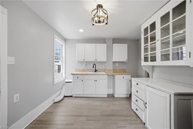 8 Cotton PL, Portsmouth, VA 23702
