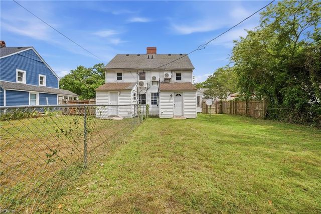 8 Cotton PL, Portsmouth, VA 23702