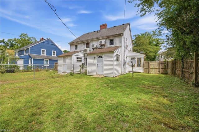 8 Cotton PL, Portsmouth, VA 23702
