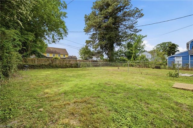 8 Cotton PL, Portsmouth, VA 23702