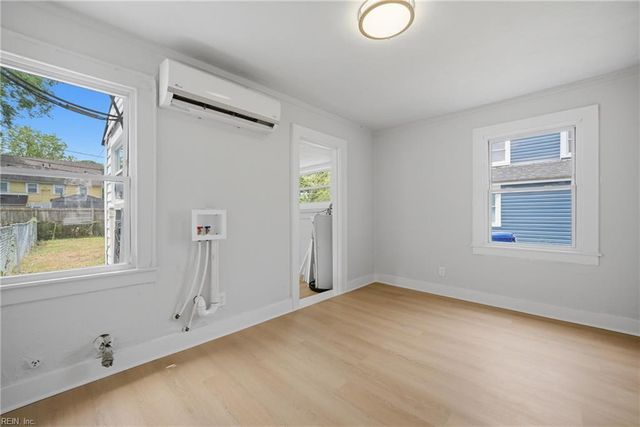 8 Cotton PL, Portsmouth, VA 23702