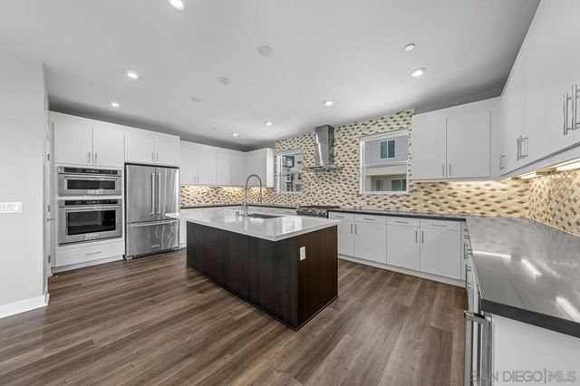 2602 Avella Dr., San Diego, CA 92108
