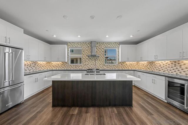 2602 Avella Dr., San Diego, CA 92108