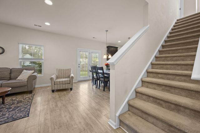 207 Pavilion Street, Summerville, SC 29483