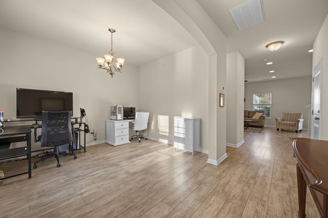 207 Pavilion Street, Summerville, SC 29483