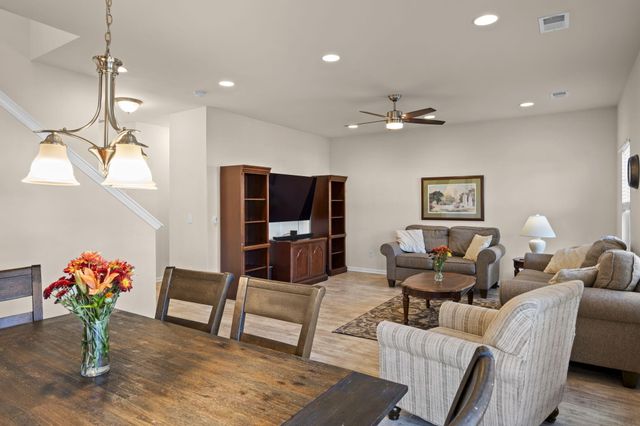 207 Pavilion Street, Summerville, SC 29483