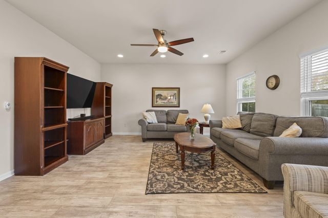 207 Pavilion Street, Summerville, SC 29483