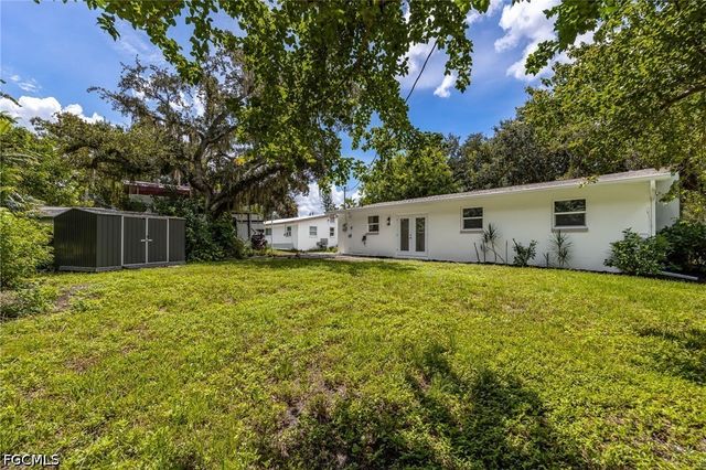 2018 Flamingo DR, North Fort Myers, FL 33917