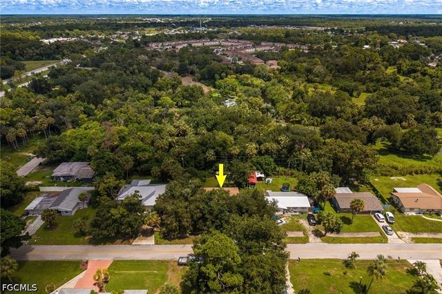 2018 Flamingo DR, North Fort Myers, FL 33917