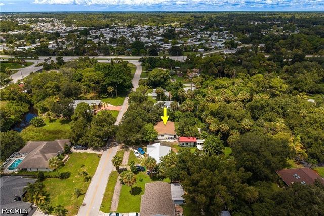 2018 Flamingo DR, North Fort Myers, FL 33917