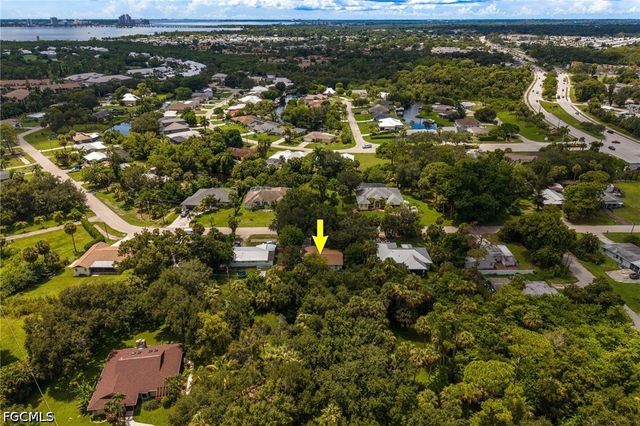 2018 Flamingo DR, North Fort Myers, FL 33917