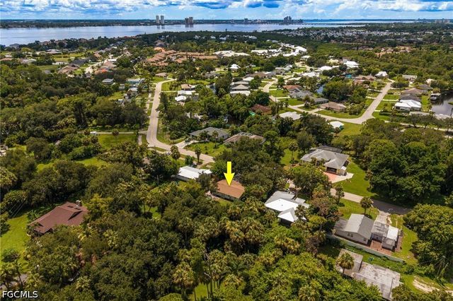 2018 Flamingo DR, North Fort Myers, FL 33917