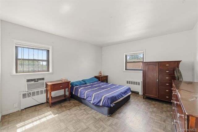 109 Wakefield Avenue, Yonkers, NY 10704