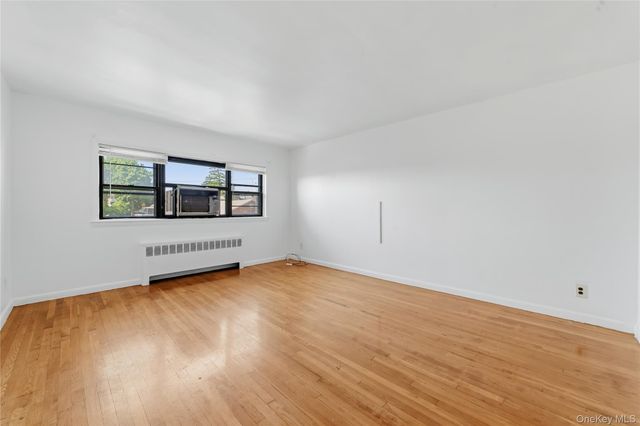 109 Wakefield Avenue, Yonkers, NY 10704