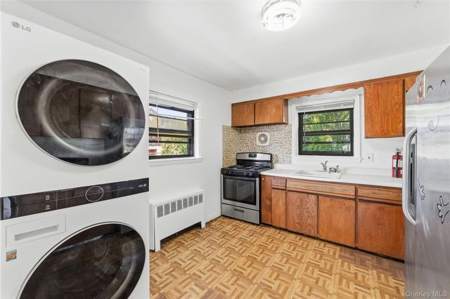 109 Wakefield Avenue, Yonkers, NY 10704