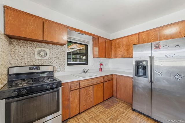 109 Wakefield Avenue, Yonkers, NY 10704