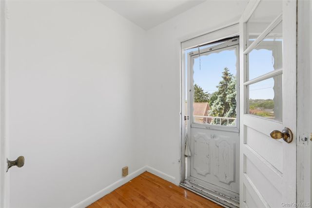 109 Wakefield Avenue, Yonkers, NY 10704