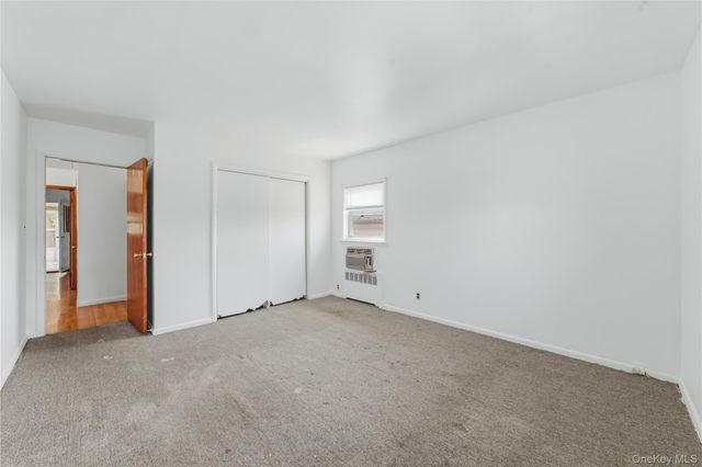 109 Wakefield Avenue, Yonkers, NY 10704