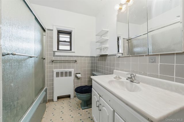 109 Wakefield Avenue, Yonkers, NY 10704