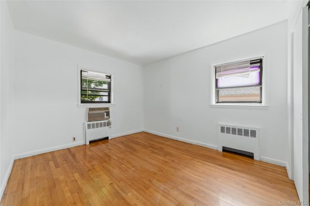 109 Wakefield Avenue, Yonkers, NY 10704