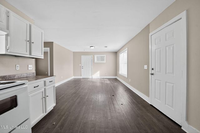 344 Queen Margaret Lane, Jackson, MS 39209