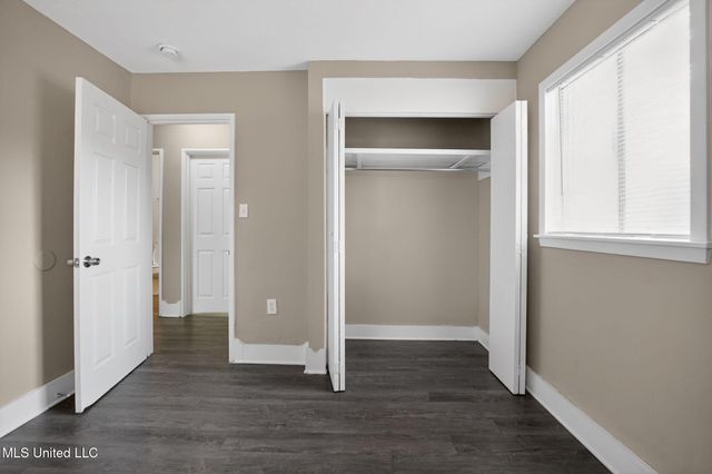 344 Queen Margaret Lane, Jackson, MS 39209