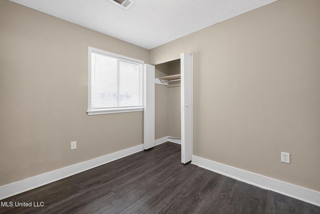 344 Queen Margaret Lane, Jackson, MS 39209