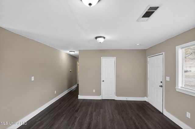 344 Queen Margaret Lane, Jackson, MS 39209