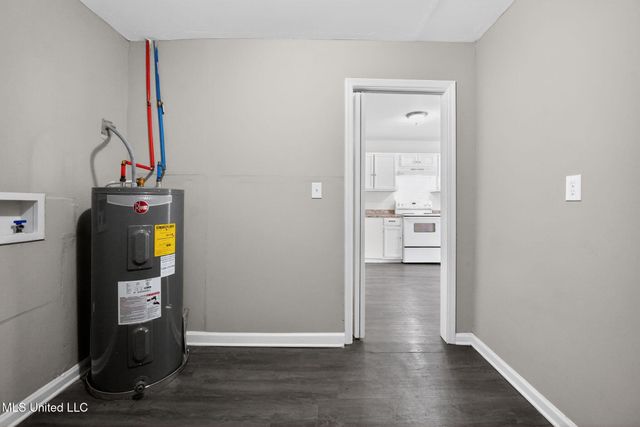 344 Queen Margaret Lane, Jackson, MS 39209