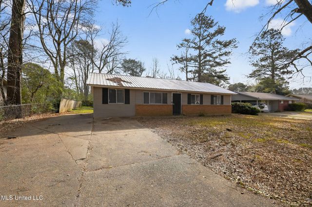 344 Queen Margaret Lane, Jackson, MS 39209