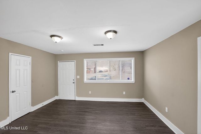 344 Queen Margaret Lane, Jackson, MS 39209