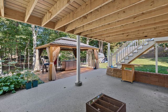 2 Yale St, Peabody, MA 01960