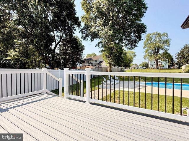 142 EDWARDS DR, Gloucester City, NJ 08030