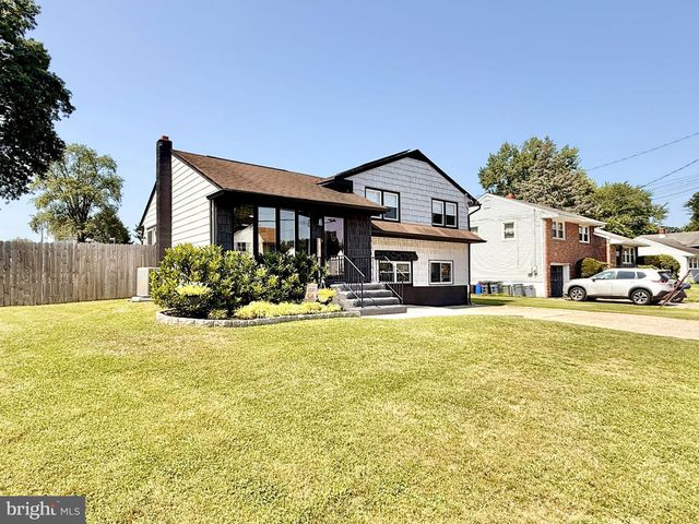 142 EDWARDS DR, Gloucester City, NJ 08030