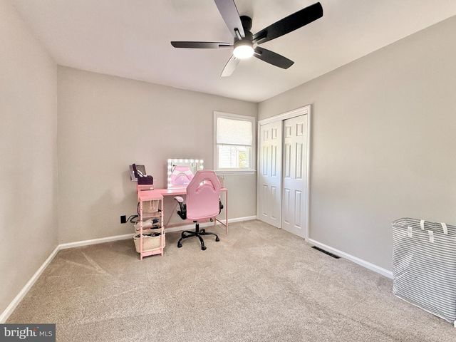 142 EDWARDS DR, Gloucester City, NJ 08030