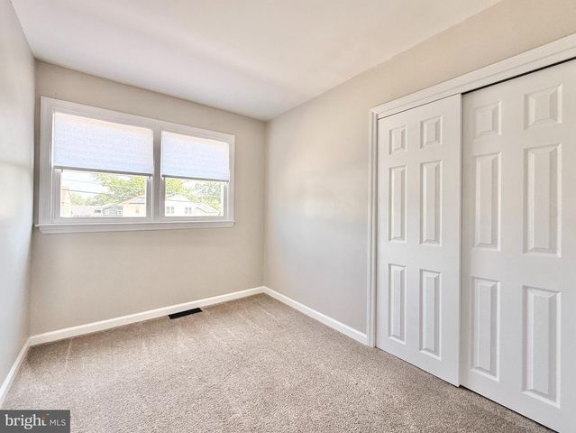 142 EDWARDS DR, Gloucester City, NJ 08030