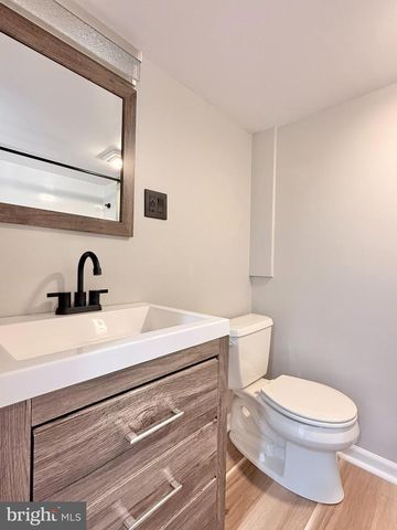 142 EDWARDS DR, Gloucester City, NJ 08030