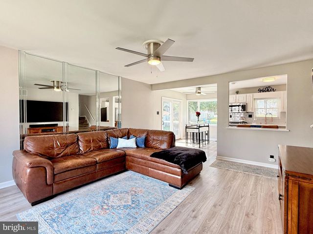 142 EDWARDS DR, Gloucester City, NJ 08030