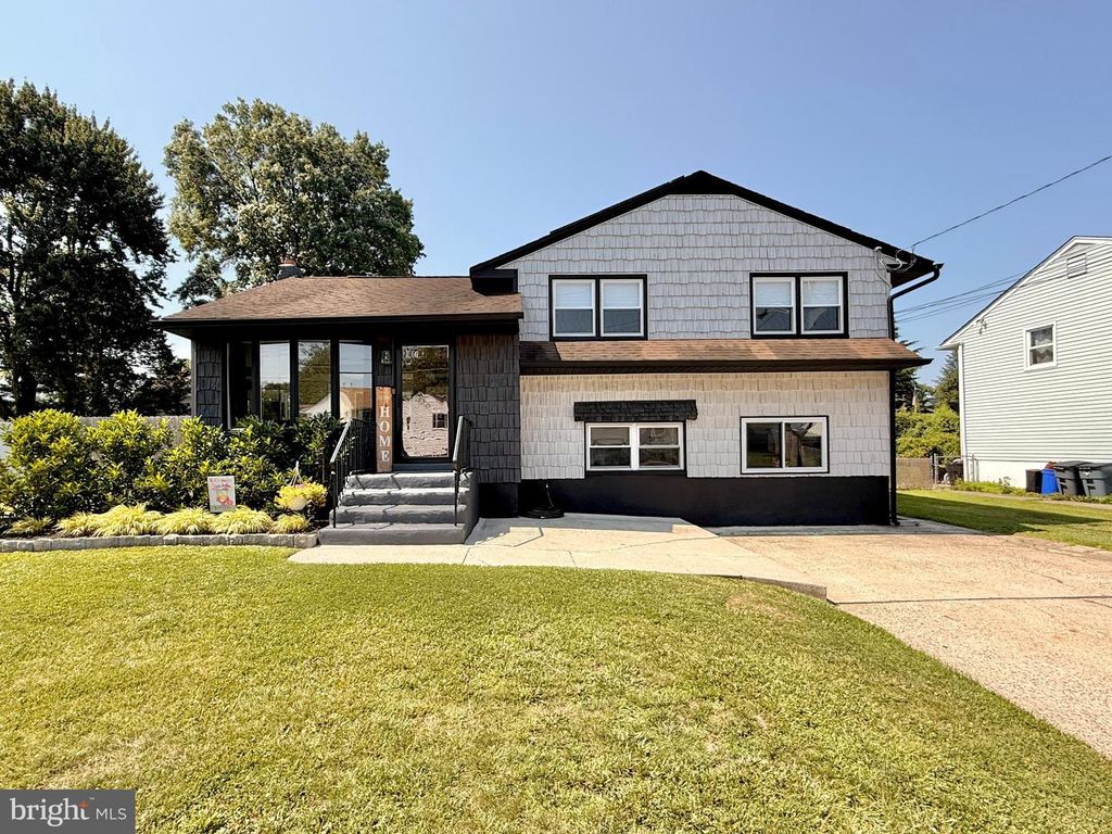 142 EDWARDS DR, Gloucester City, NJ 08030