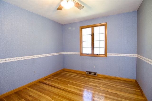 63 Marshall St, East Longmeadow, MA 01028