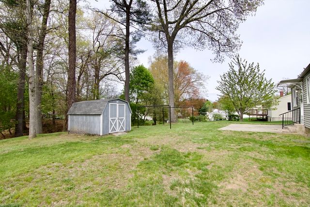 63 Marshall St, East Longmeadow, MA 01028