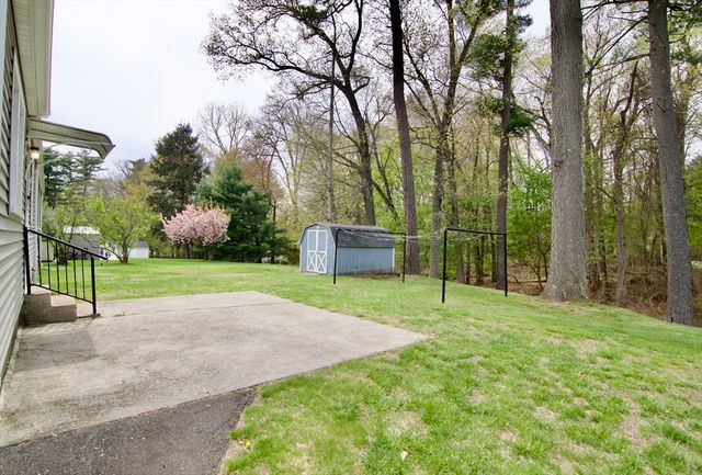 63 Marshall St, East Longmeadow, MA 01028