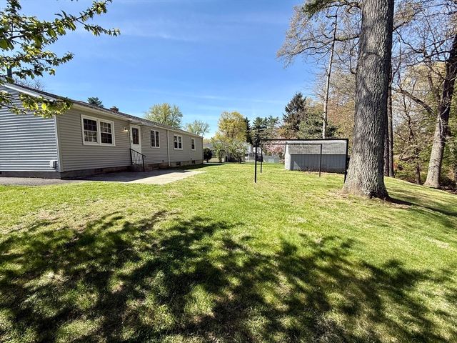 63 Marshall St, East Longmeadow, MA 01028