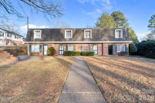 1182 10th Street Place Circle NW, Hickory, NC 28601