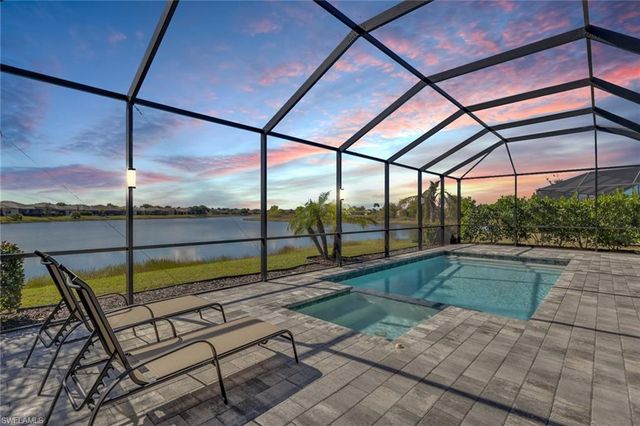 1788 Hagen CT, Naples, FL 34120