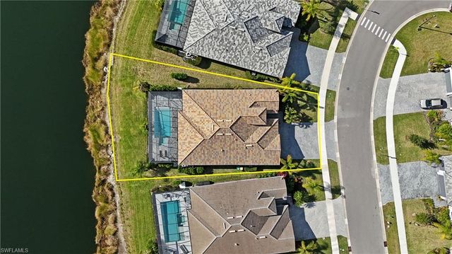 1788 Hagen CT, Naples, FL 34120