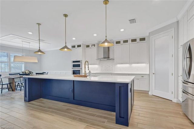 1788 Hagen CT, Naples, FL 34120