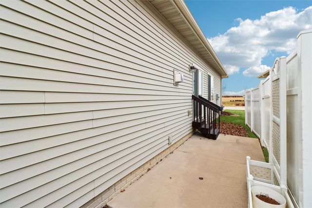 737 Sawgrass Drive, Norwalk, IA 50211